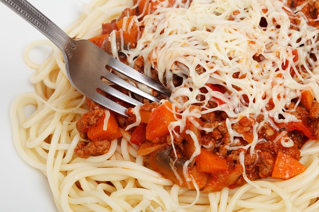 Family-friendly restaurants on Siesta Key | spaghetti dinner, Peppertree Bay